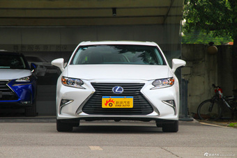 2015款雷克萨斯ES 2.5L自动300h舒适版
