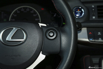 2014款雷克萨斯CT 1.8L自动200h F-Sport单色
