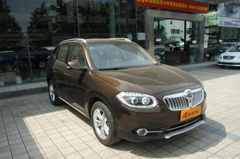 2012款中华V5 1.5T手动两驱豪华型