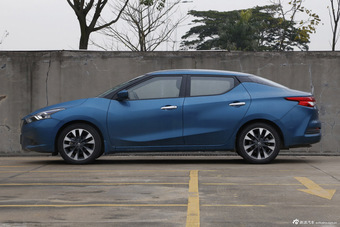 2016款LANNIA蓝鸟1.6L自动高能版