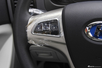 2015款福瑞达M50S 1.5L手动公务舱