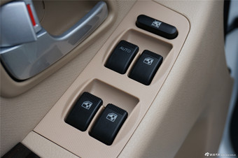 2014款长安欧诺实拍