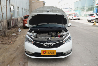 2016款海马M3 1.5L自动舒适型