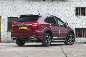 2015款比亚迪唐2.0T自动四驱旗舰型