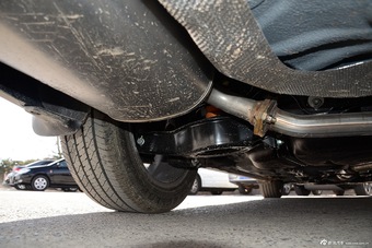 2016款奔腾B90 1.8T自动尊贵型十周年纪念版