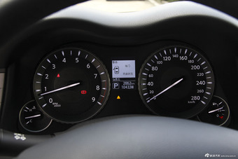 2015款英菲尼迪Q70L 2.5L奢华版