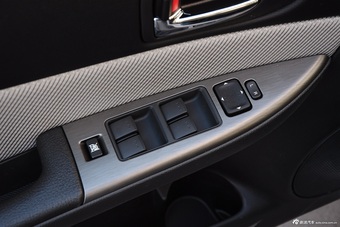 2015款马自达6 2.0L自动豪华型