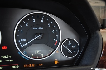 2015款宝马3系328LI豪华设计套装