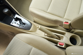 2015款YARiS L致炫1.5G自动炫动天窗特别版