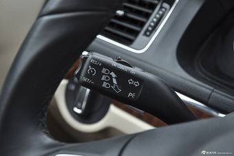 2013款朗逸改款1.4TSI DSG豪华版