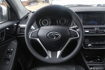 2015款V5菱致plus 1.5L手动智趣型