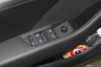 2015款奥迪A3 Limousine 1.8T自动40TFSI舒适型