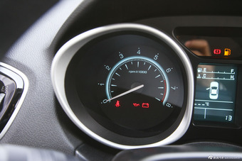 2015款传祺GS5 Super 2.0L手动两驱舒适版