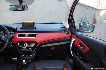 2015款哈弗H1 1.5L自动尊贵型