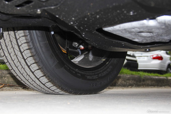 2016款比亚迪S7 2.0T自动旗舰型Plus