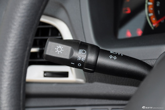 2015款比亚迪F3节能版1.5L手动标准型