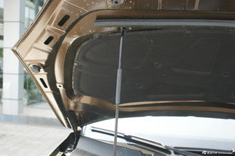 2012款中华V5 1.5T手动两驱豪华型