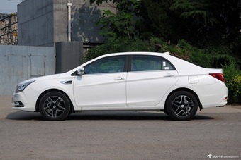 2015款比亚迪G5 1.5TI手动尊贵型