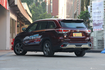 2015款汉兰达2.0T自动四驱至尊版7座