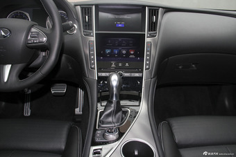 2015款英菲尼迪Q50L 2.0T自动运动版