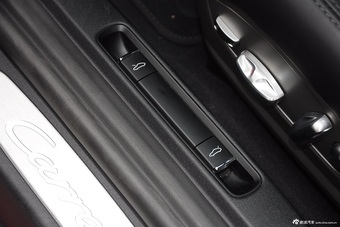 2013款911 carrera 4 3.4L