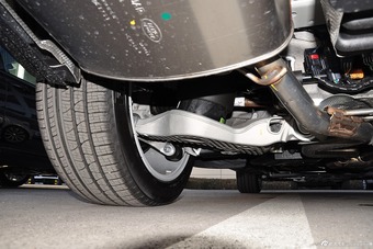 2015款揽胜 3.0 SC V6 Vogue SE 创世加长版