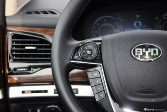 2015款比亚迪唐2.0T自动四驱尊贵型