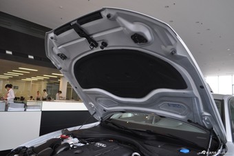 2012款奥迪A6L 2.0L TFSI手自一体舒适型