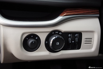 2015款英朗15N手动豪华型