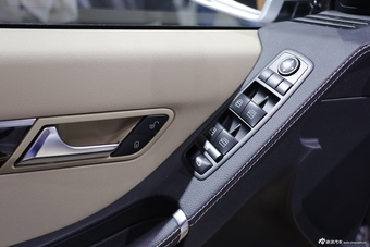 2014款奔驰R320 4MATIC豪华型