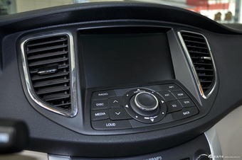 2012款奔腾B90 2.0L手动豪华型