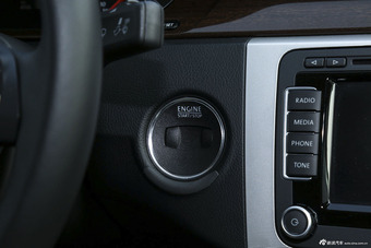 2015款迈腾2.0T自动改款旗舰型