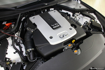 2014款英菲尼迪Q50 3.7自动豪华型到店实拍