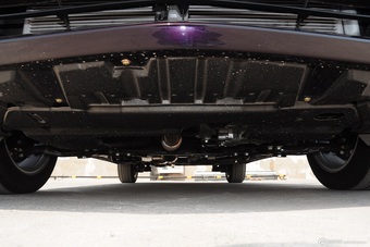 2015款比亚迪M6 2.4L自动豪华型