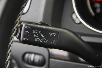 2015款尚酷2.0T自动豪华版