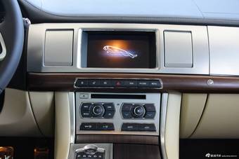 2015款捷豹XF 2.0T风华版到店实拍