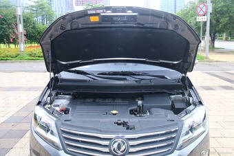 2016款风行S5001.6L自动尊贵型