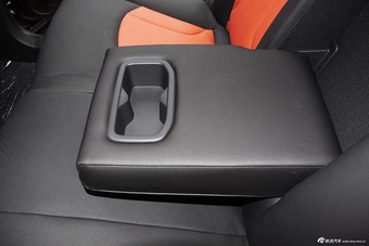 2015款宝骏560 1.8L手动精英型