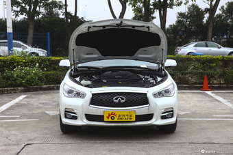 2015款英菲尼迪Q50L 2.0T自动舒适版