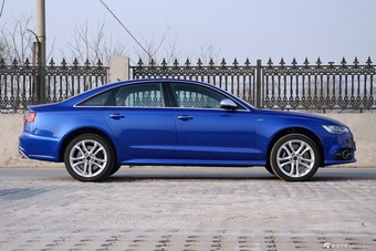 2016款奥迪S6 4.0T自动TFSI