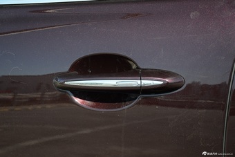 2016款捷豹XJL 2.0T自动两驱典雅商务版