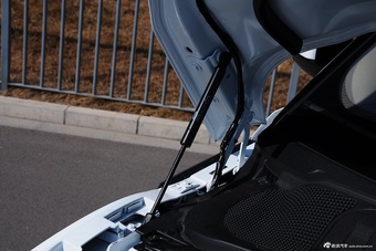 2015款揽胜极光2.0T智耀版