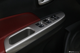 2015款奔奔1.4L手动豪华型国5