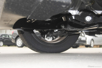 2016款众泰Z300 1.5L手动豪华型