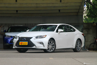 2015款雷克萨斯ES 2.5L自动300h舒适版
