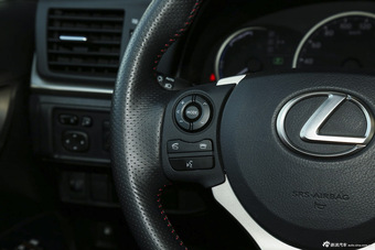 2014款雷克萨斯CT 1.8L自动200h F-Sport单色