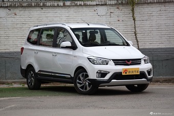 2016款五菱宏光S1 1.5L手动尊享型