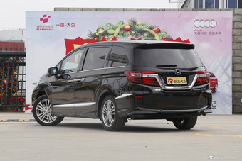 2016款艾力绅2.4L自动豪华版