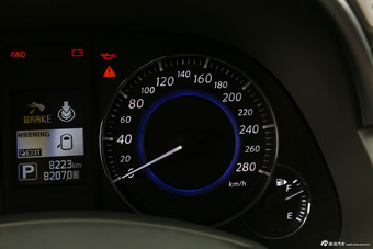 2013款英菲尼迪QX70 3.7L标准版