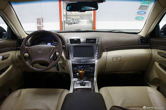 2011款华泰B11 1.8T汽油自动尊贵版图片